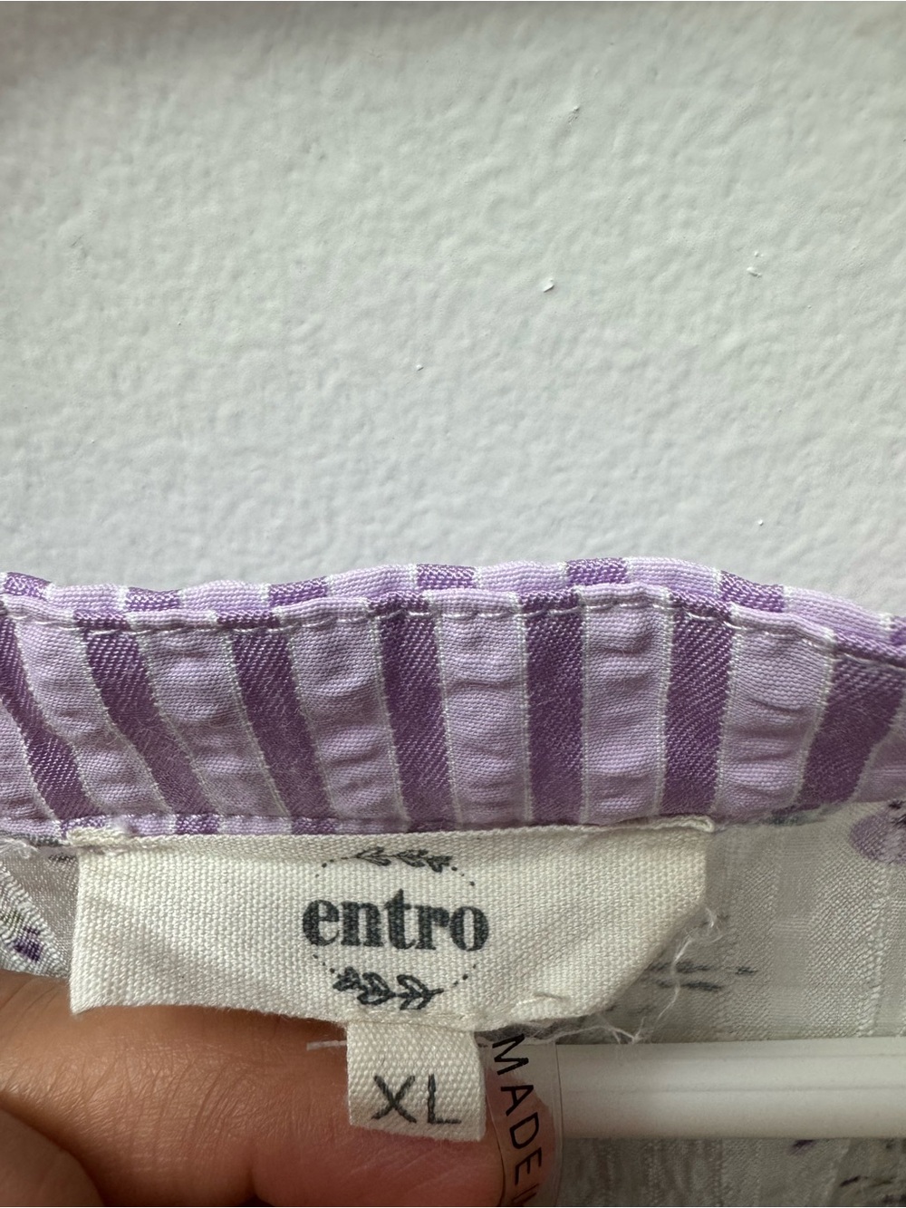 entro Cream and Lavender Floral Peasant Blouse - Picture 4 of 4